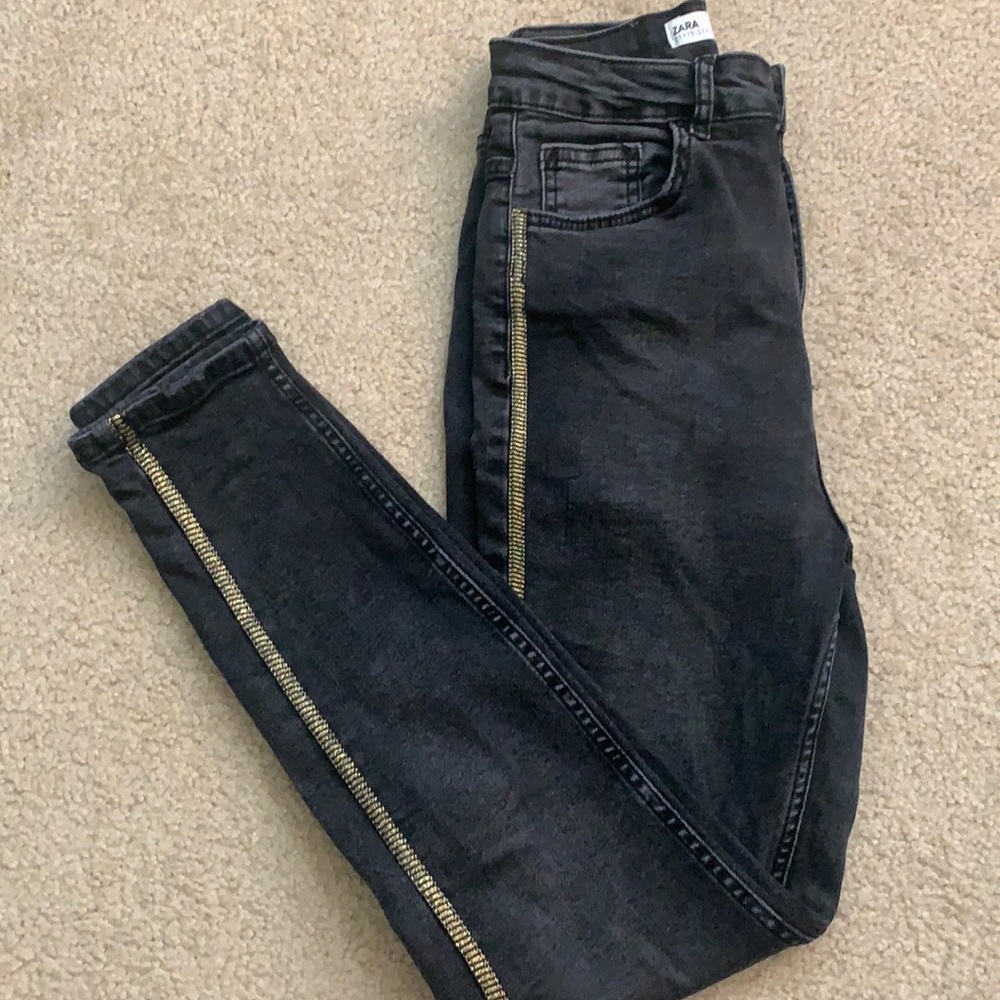 Zara jeans size 6